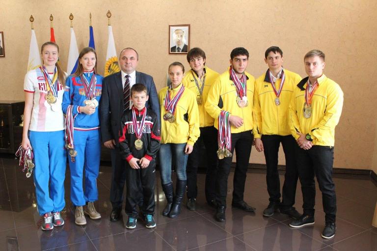 Для одаренных детей Тбилисского района организовали встречу с главой муниципалитета